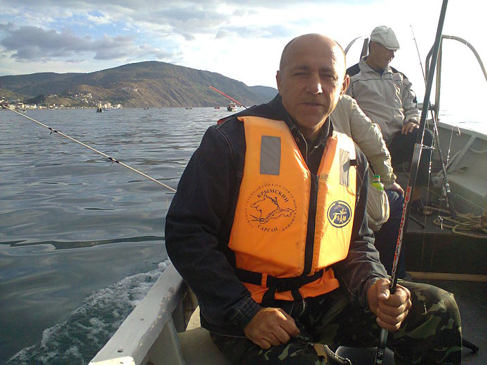 море проснулось...