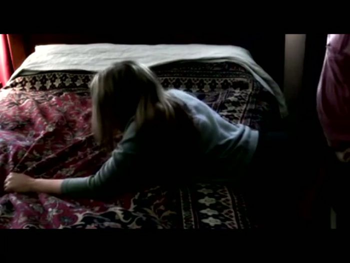 классно стонет