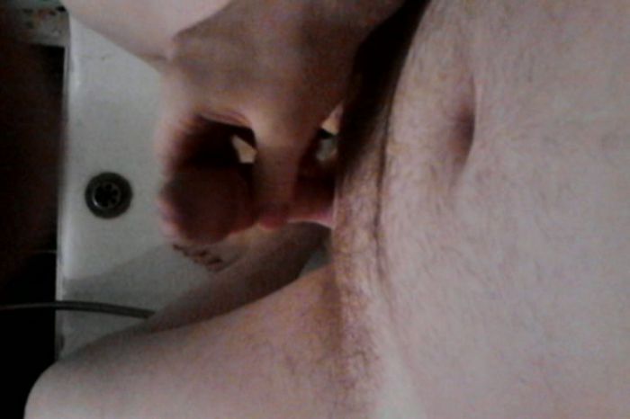 дрочу в ванной