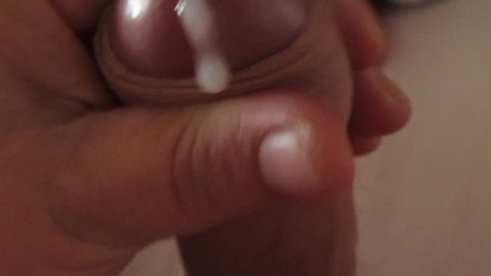 подрочил и кончил 01-05-2015