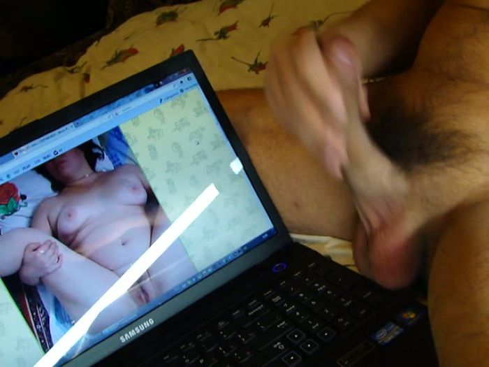 обкончал манитор